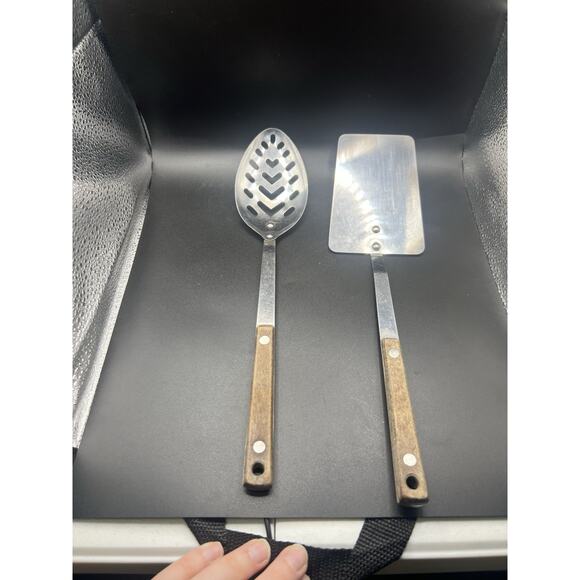 STAINLESS STEEL WOODEN HANDLE SLOTTED SPATULA AND SPOON SET Made in Taiwan - Picture 2 of 5